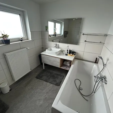 Dom wakacyjny M Voll Moebliert *